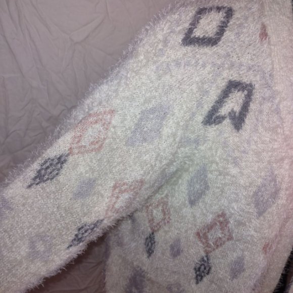 Geo Open Front Fuzzy Cardigan - Picture 3 of 11